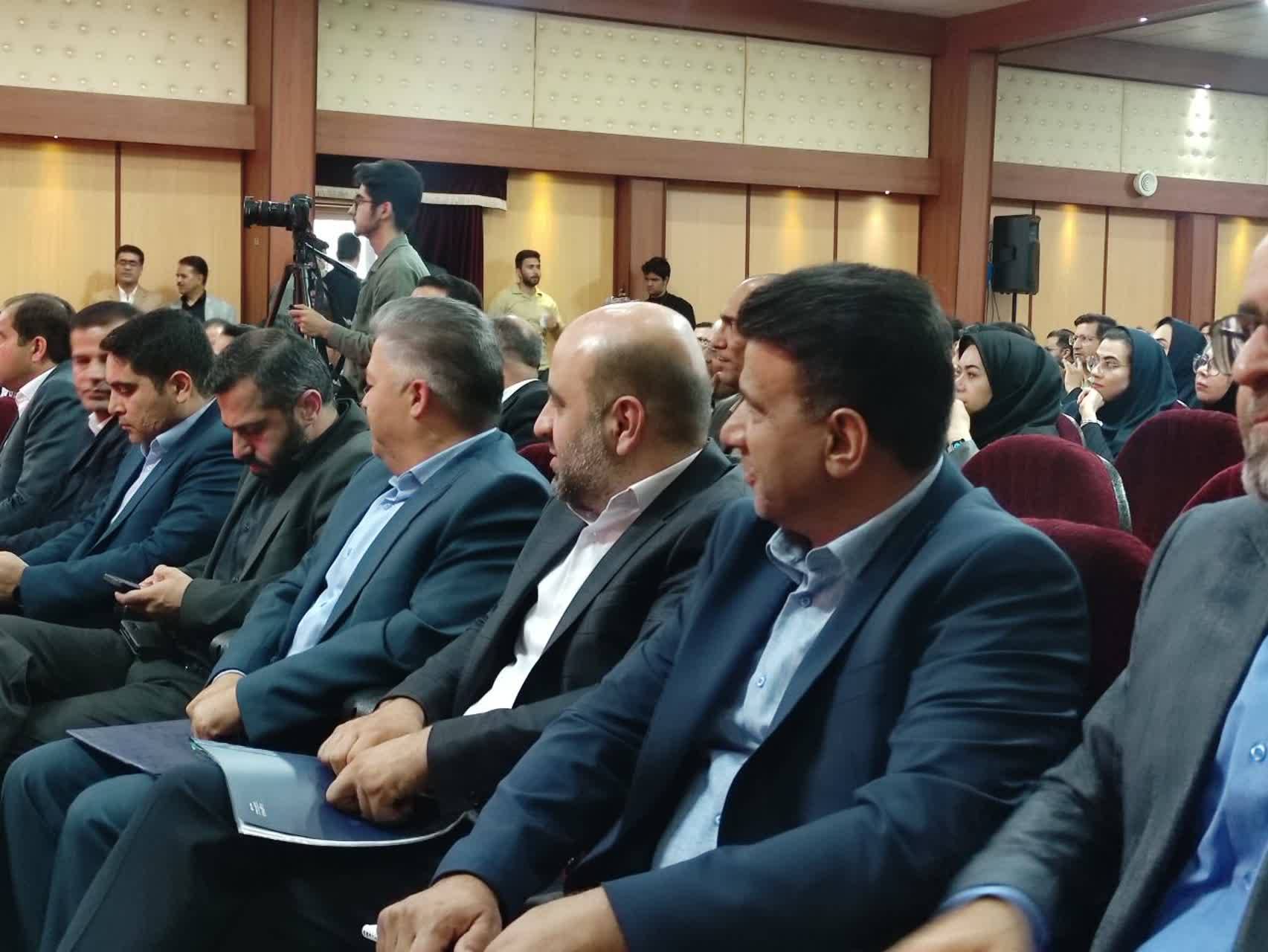 نشست استاندار خراسان رضوی با مدیران عامل سازمان همیاری و شرکت‌های تابعه