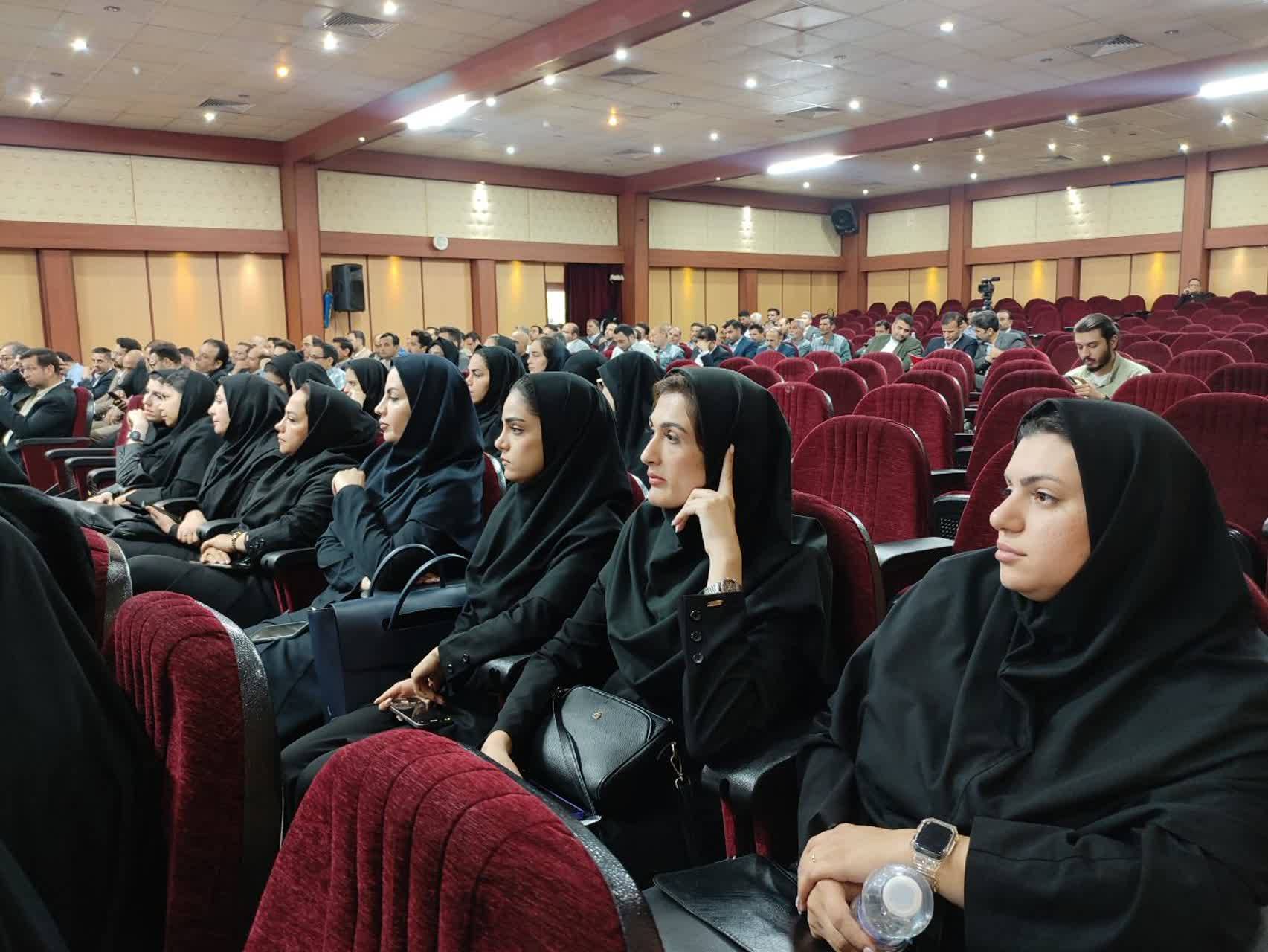 نشست استاندار خراسان رضوی با مدیران عامل سازمان همیاری و شرکت‌های تابعه